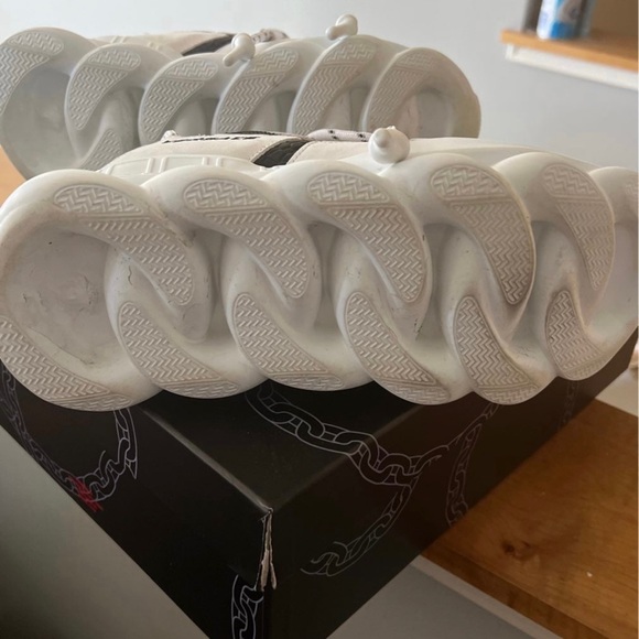 Versace chain reaction - Picture 3 of 6